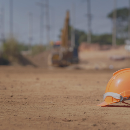 GC hardhat at a worksite, foreshadowing the need for a certificate of insurance checklist for subs